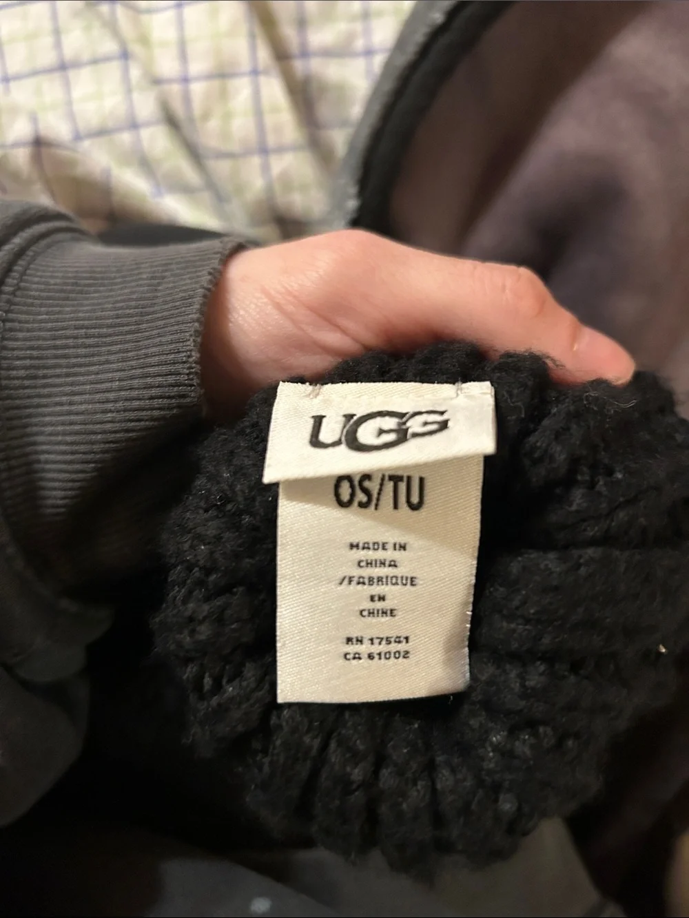 UGG Black Ribbed Knit Convertible Mittens with Logo Tab